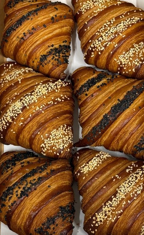 Sesame Croissant Box